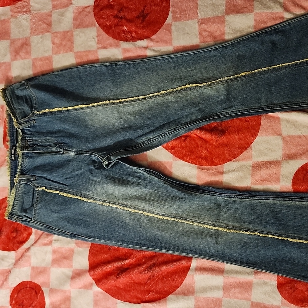 Ripped High-Rise Flare Star Jeans